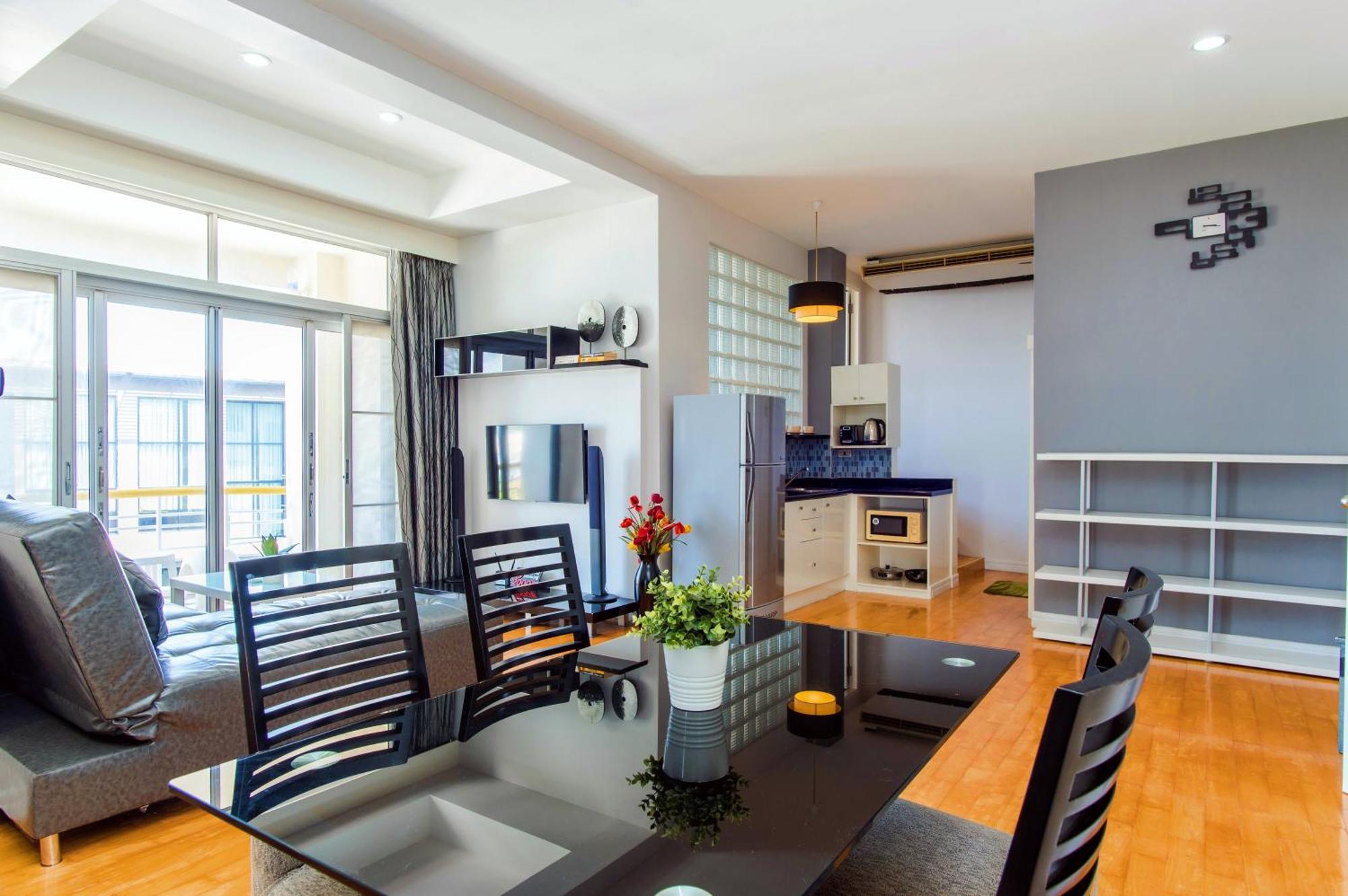 Hin Nam & Maysa - Happy Rent Hua Hin Rum bild
